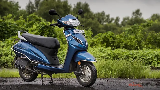 Bajaj Dominar 250 Front Right Three-Quarter Bajaj Dominar 250 Front Right Three-Quarter