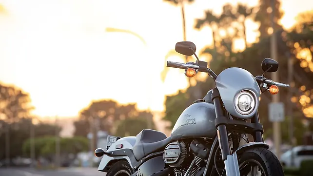 Harley-Davidson Low Rider Right Front Three Quarter Harley-Davidson Low Rider Right Front Three Quarter
