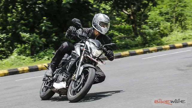 Bajaj Pulsar NS200 Action Bajaj Pulsar NS200 Action
