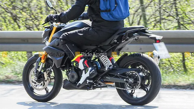 BMW G 310 R Rear Left Three-Quarter BMW G 310 R Rear Left Three-Quarter