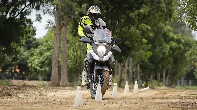 Suzuki V-Strom 650 XT Action