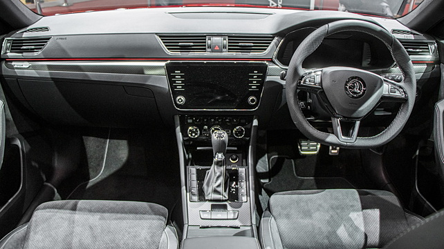 Skoda Superb Facelift Interior