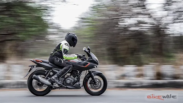 TVS Apache RTR 160 4V Action TVS Apache RTR 160 4V Action