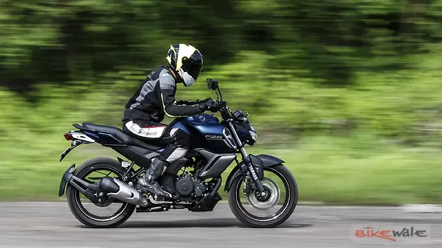 TVS Apache RTR 160 4V Action TVS Apache RTR 160 4V Action