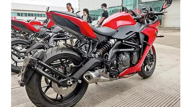 Benelli TNT600i Rear Right Three-Quarter Benelli TNT600i Rear Right Three-Quarter