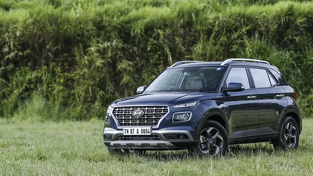 Maruti Suzuki Vitara Brezza Left Front Three Quarter Maruti Suzuki Vitara Brezza Left Front Three Quarter