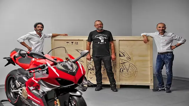 Ducati Panigale V4 Right Front Three Quarter Ducati Panigale V4 Right Front Three Quarter