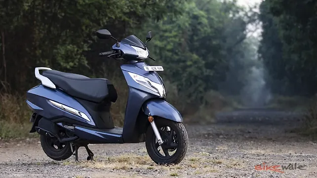 Honda Activa 125 Front Right Three-Quarter Honda Activa 125 Front Right Three-Quarter