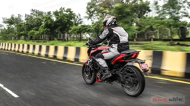 Bajaj Dominar 250 Action Bajaj Dominar 250 Action