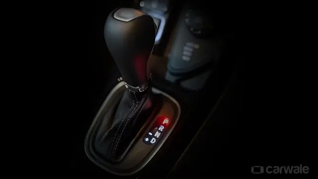Jeep Compass Gear Shifter/Gear Shifter Stalk Jeep Compass Gear Shifter/Gear Shifter Stalk