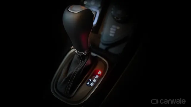 Jeep Compass Gear Shifter/Gear Shifter Stalk Jeep Compass Gear Shifter/Gear Shifter Stalk