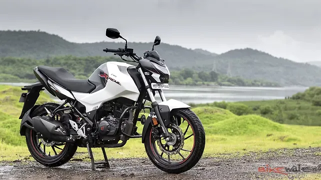 Hero Xtreme 160R Front Right Three-Quarter Hero Xtreme 160R Front Right Three-Quarter