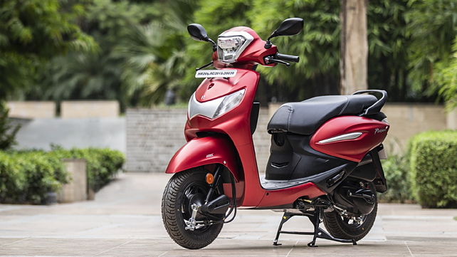 tvs pulsar scooty