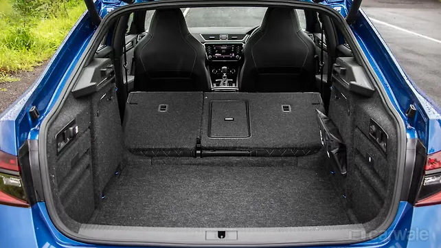 Skoda Superb Boot Rear Seat Fold/Unfold Switch Skoda Superb Boot Rear Seat Fold/Unfold Switch