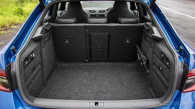 Skoda Superb Open Boot/Trunk Skoda Superb Open Boot/Trunk