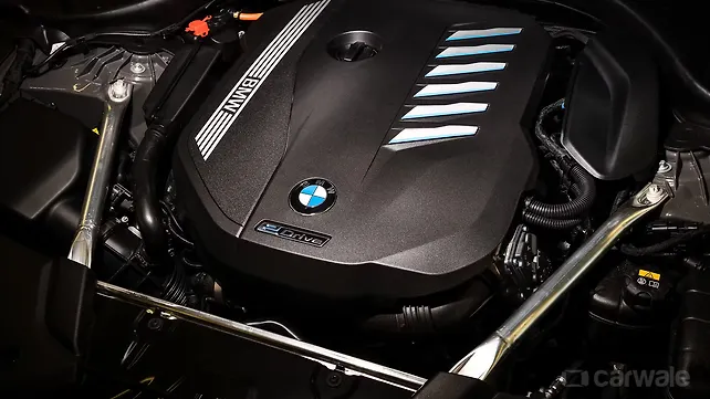 BMW 5 Series Engine Shot BMW 5 Series Engine Shot