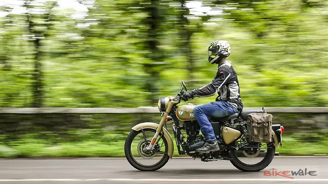 Royal Enfield Classic 350 Action Royal Enfield Classic 350 Action