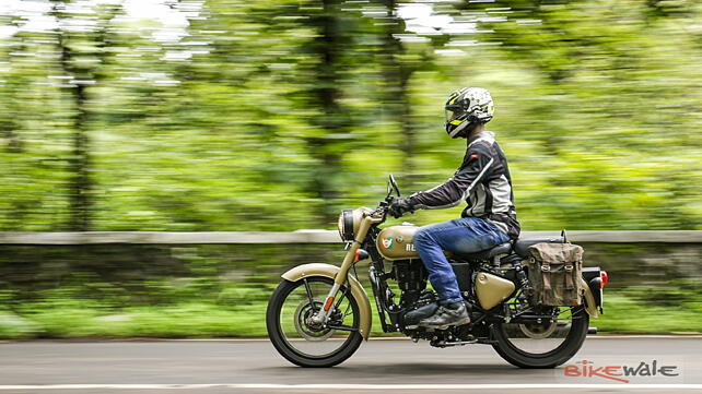 Royal Enfield Classic 350 Action