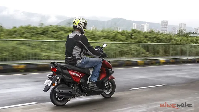 Yamaha Ray ZR 125 Action