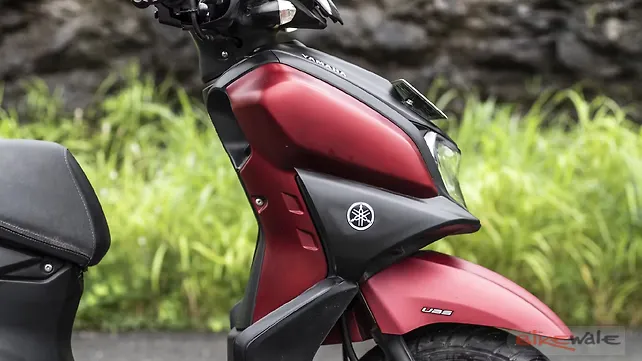 Yamaha Ray ZR 125 Side Mouldings Yamaha Ray ZR 125 Side Mouldings