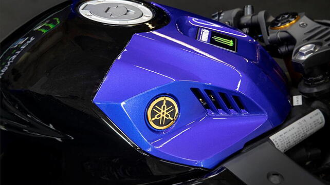 Yamaha YZF R3 Fuel Tank