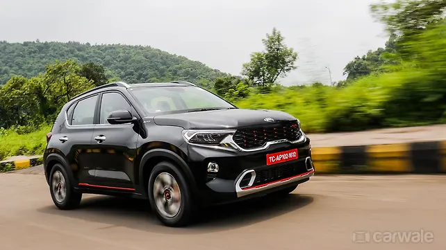 Kia Sonet правая передняя три четверти Правая передняя три четверти