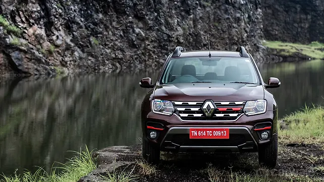Renault Duster Front view Front view