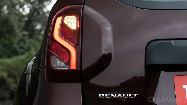 Renault Duster Rear Signal/Blinker Light Rear Signal/Blinker Light