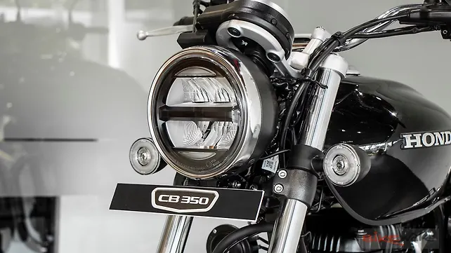 Honda H'ness CB 350 Head Light Honda H'ness CB 350 Head Light