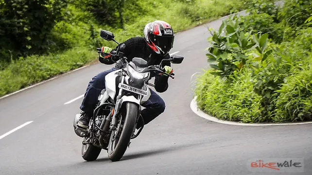 Hero Xtreme 160R action Hero Xtreme 160R action