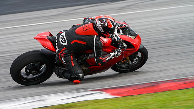 Ducati SuperSport Left Side View