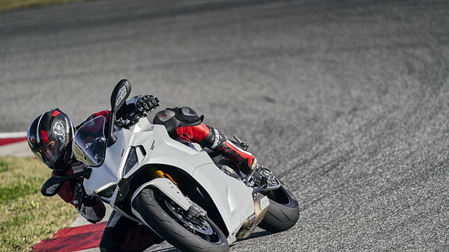 Ducati SuperSport Left Side View