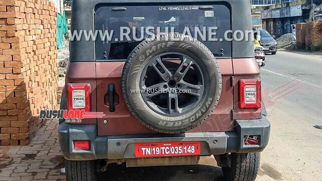 Vue arrière de Mahindra Thar