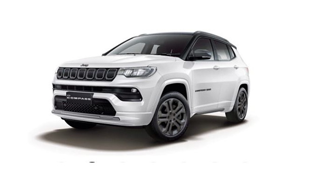 Jeep Compass avant gauche trois quarts