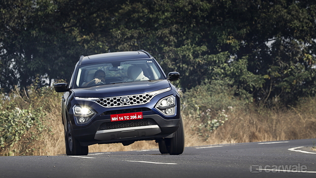 Tata Safari avant gauche trois quarts Trois quarts avant gauche