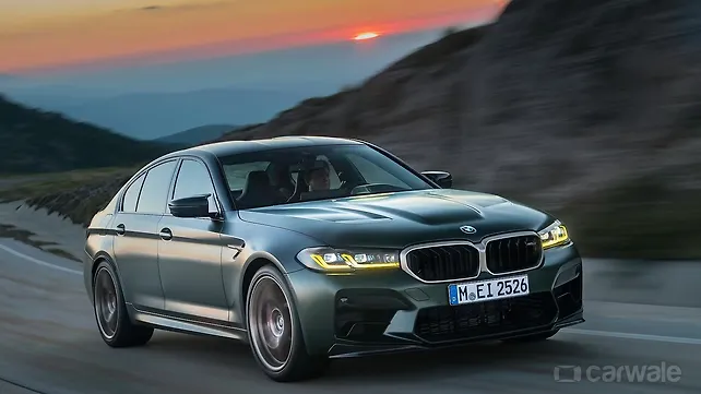 BMW M5 avant droit trois quarts