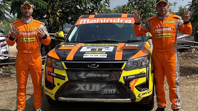 Mahindra XUV300 avant droit trois quarts Mahindra XUV300 avant droit trois quarts