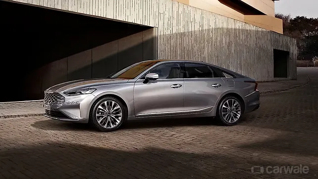 Kia K8 Breaks Cover As Flagship Sedan Reiterates Brand Identity Carwale