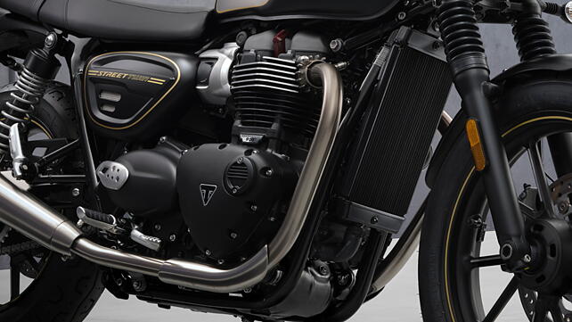 Triumph Street Twin [2021] Engine From Right