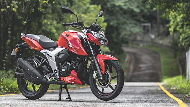 Tvs Apache Rtr 0 4v And Apache 160 4v Prices Hiked Bikewale