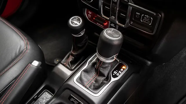Jeep Wrangler Gear Shifter/Gear Shifter Stalk Jeep Wrangler Gear Shifter/Gear Shifter Stalk