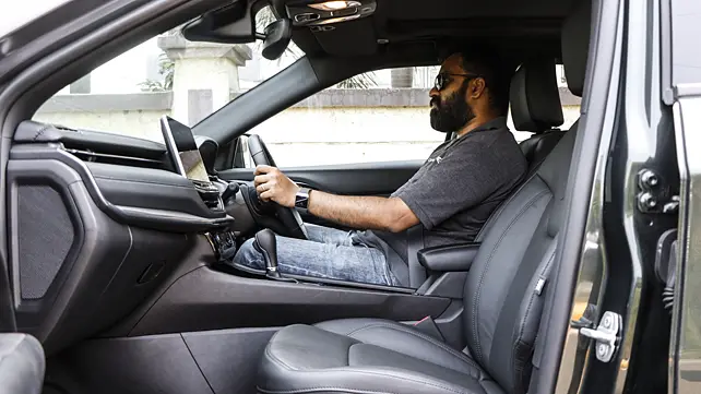 Jeep Compass Front Row Seats