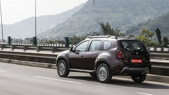 Renault Duster Left Rear Three Quarter Renault Duster Left Rear Three Quarter
