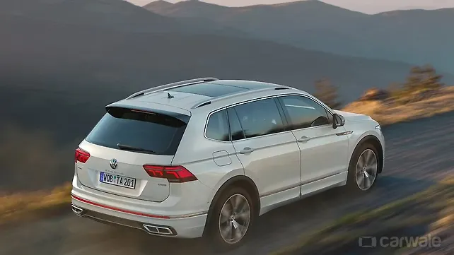 Volkswagen Tiguan AllSpace Right Rear Three Quarter Volkswagen Tiguan AllSpace Right Rear Three Quarter