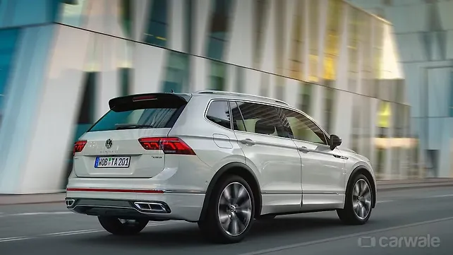 Volkswagen Tiguan AllSpace Right Rear Three Quarter Volkswagen Tiguan AllSpace Right Rear Three Quarter