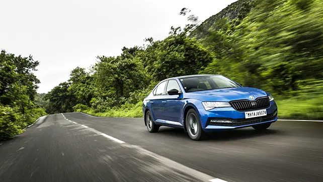 Skoda Superb Right Front Three Quarter Skoda Superb Right Front Three Quarter
