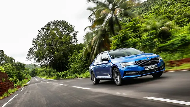 Skoda Superb Right Front Three Quarter Skoda Superb Right Front Three Quarter