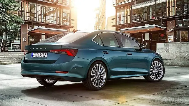 Skoda New Octavia правая задняя три четверти Skoda New Octavia правая задняя три четверти