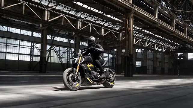 Ducati Diavel 1260 Left Front Three Quarter Ducati Diavel 1260 Left Front Three Quarter