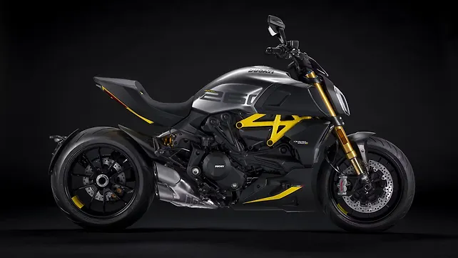 Ducati Diavel 1260 Right Side View Ducati Diavel 1260 Right Side View